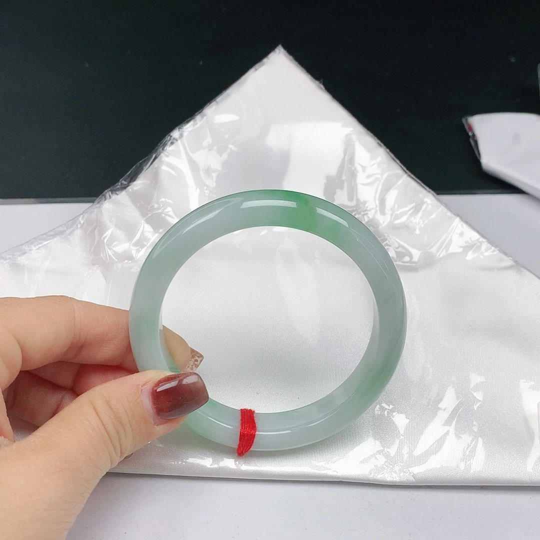 翡翠手镯未镶嵌翡翠021