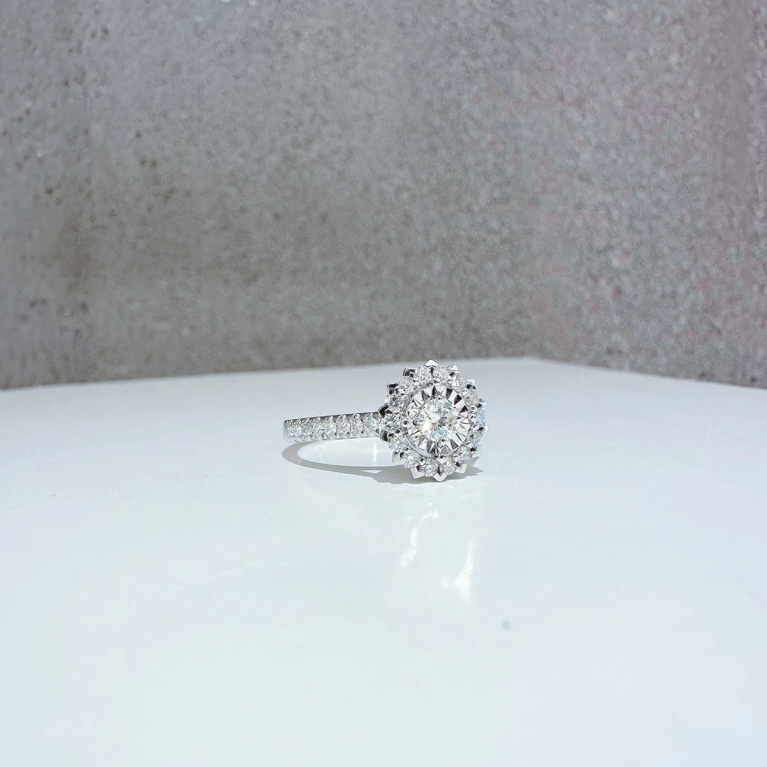 18k金 南非天然钻戒 经典时尚百搭主钻戒指  轻奢精美气质戒指