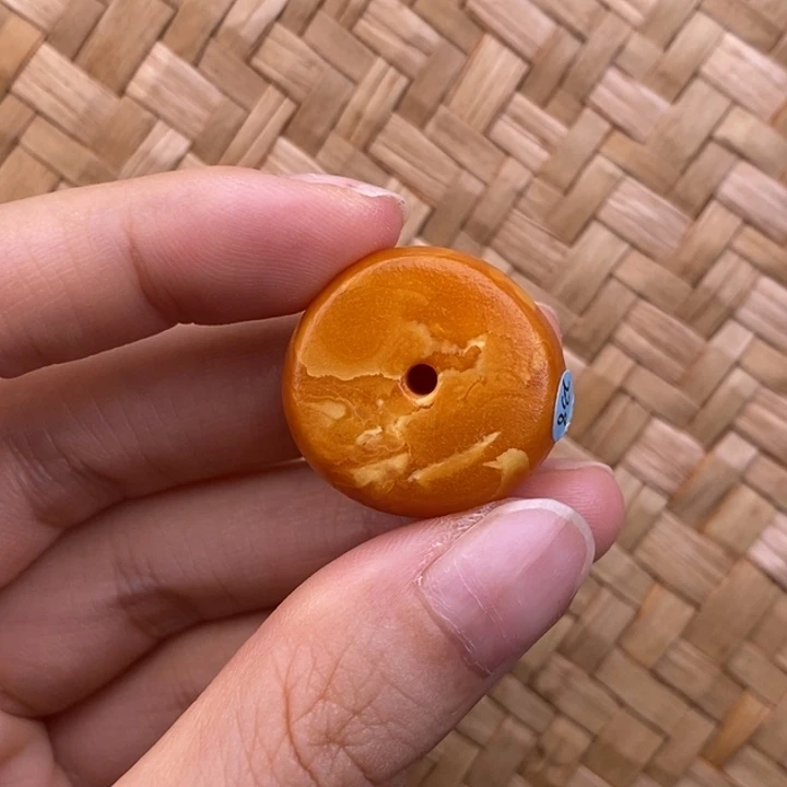 *****未镶嵌琥珀裸石蜜蜡M