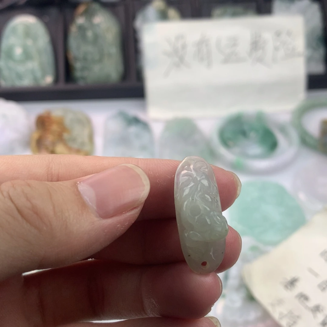翡翠颈饰未镶嵌一