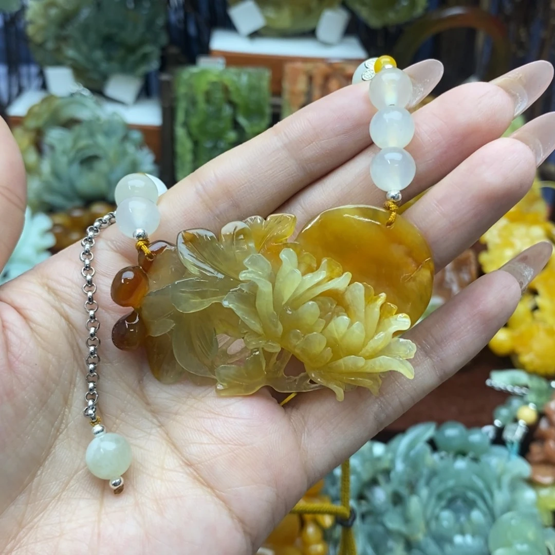 蛇纹石玉未镶嵌颈饰
