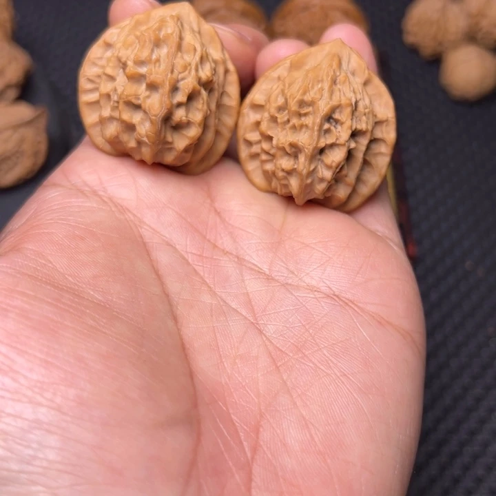 文玩核桃吊坠秦公子