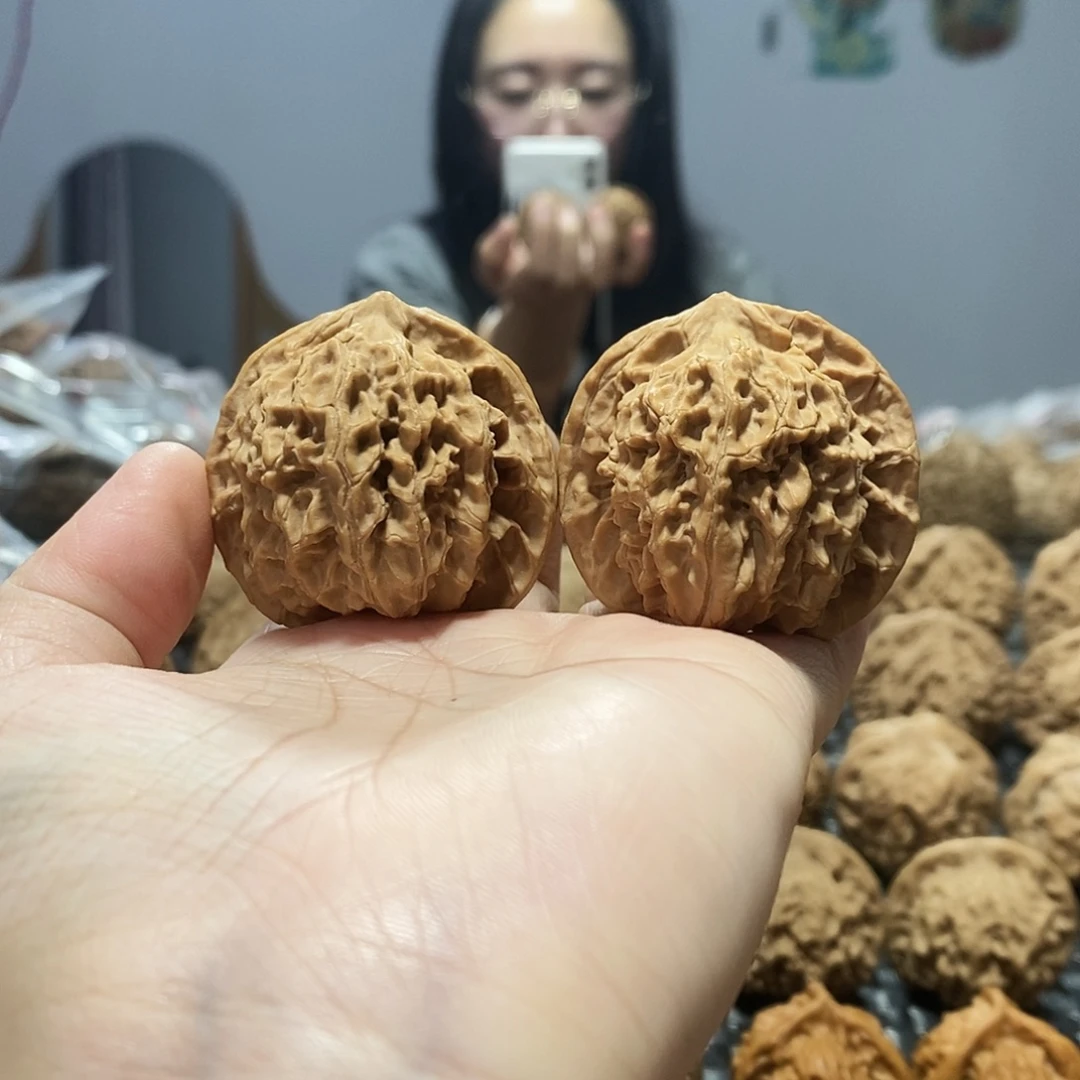 吊坠桃核盘龙纹42