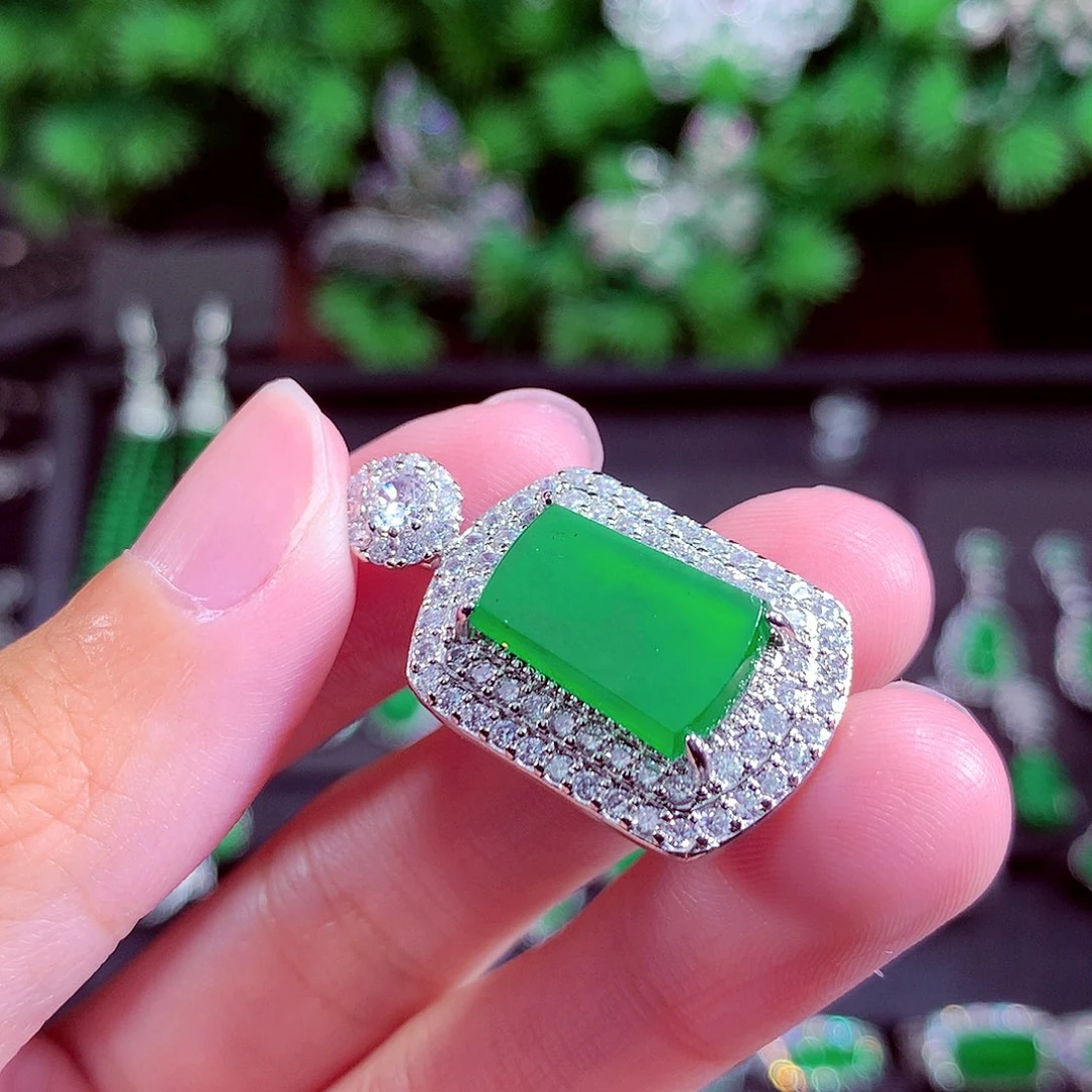 颈饰未镶嵌翡翠天然