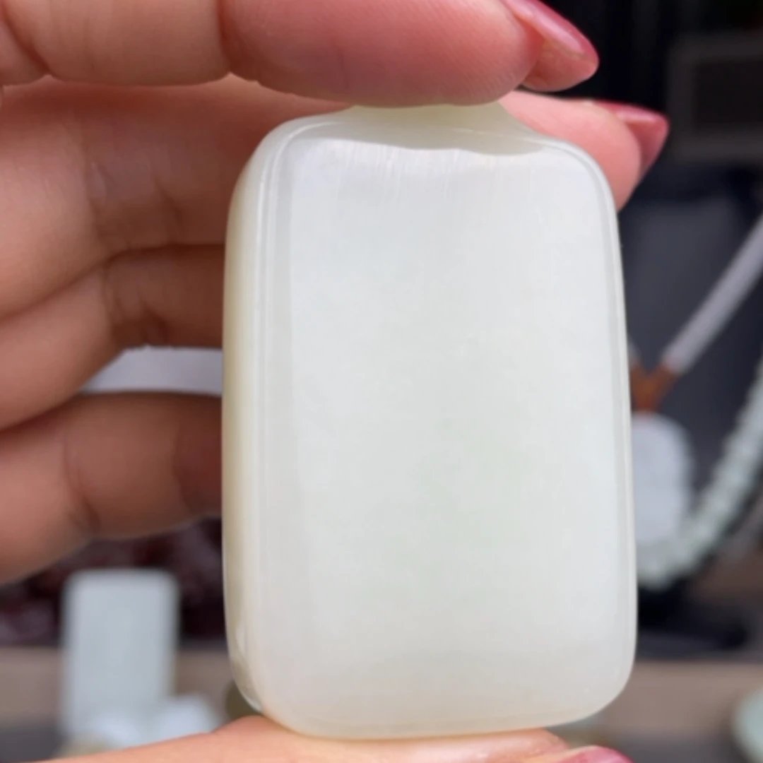【闪购商品】颈饰未镶嵌和田玉