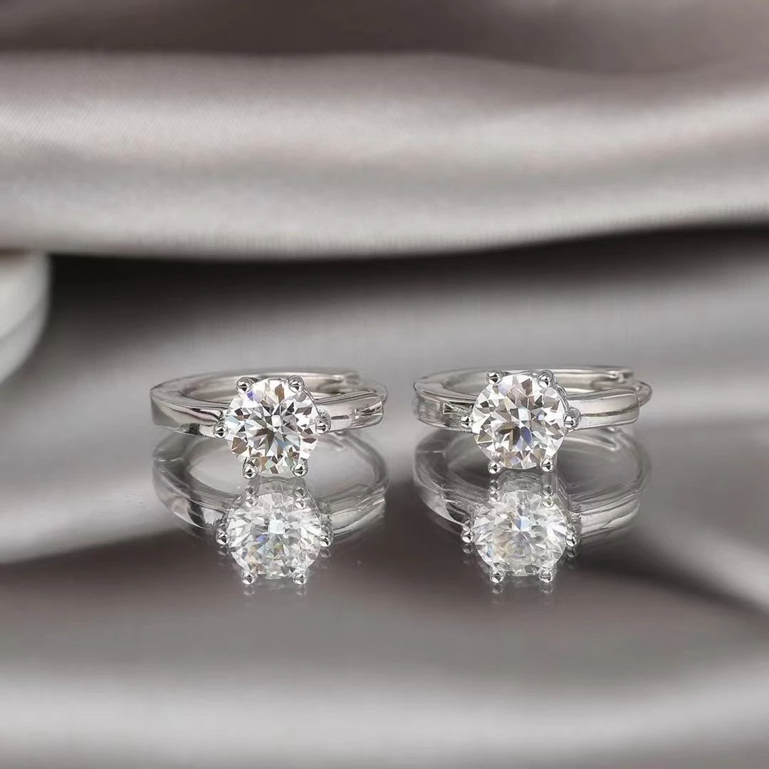 925银莫桑石银制品 【单钻四爪耳扣】0.5-1克拉    简约/合成碳硅石