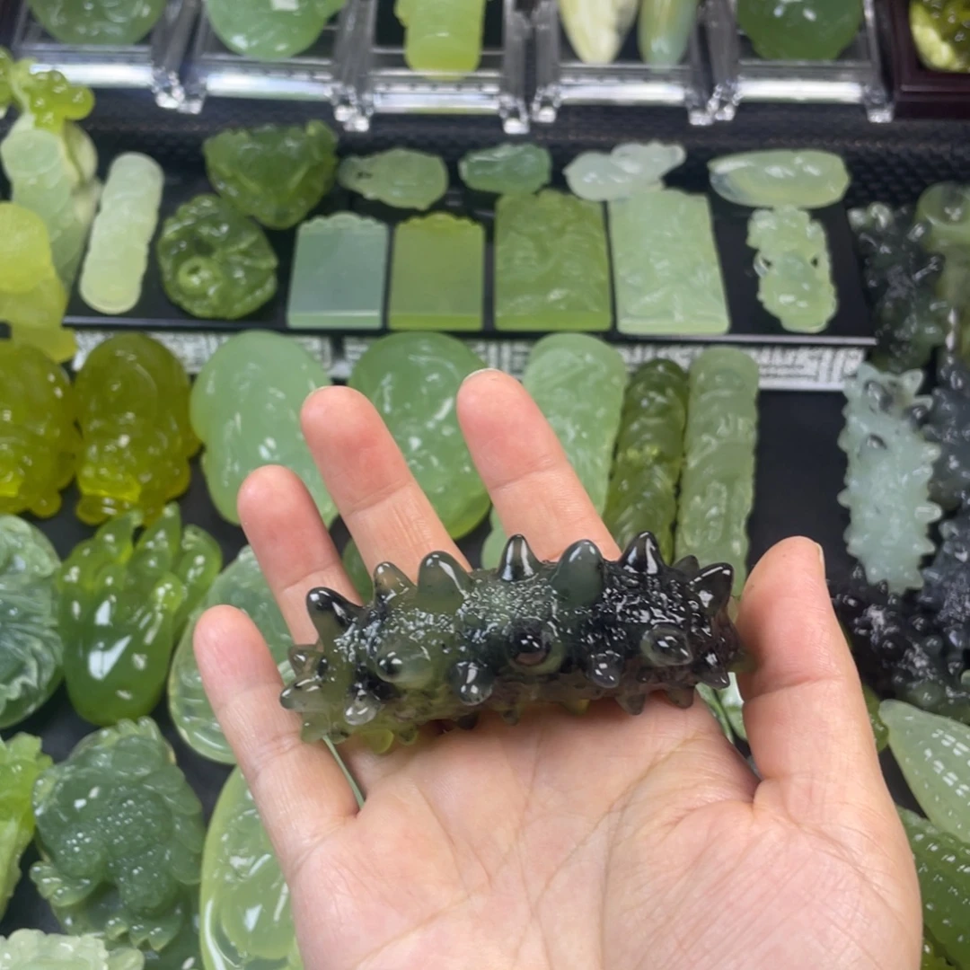 蛇纹石玉未镶嵌珠宝奇石