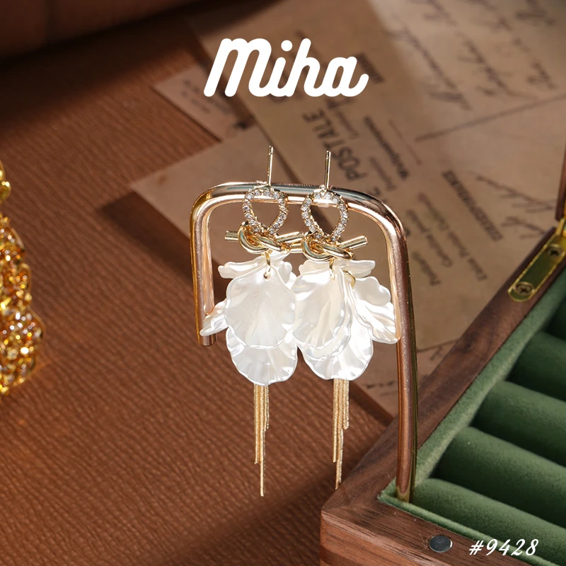 铜合金合成锆石耳饰 D9428【贝瓣金缕】法✯ MIHA 米哈 耳钉