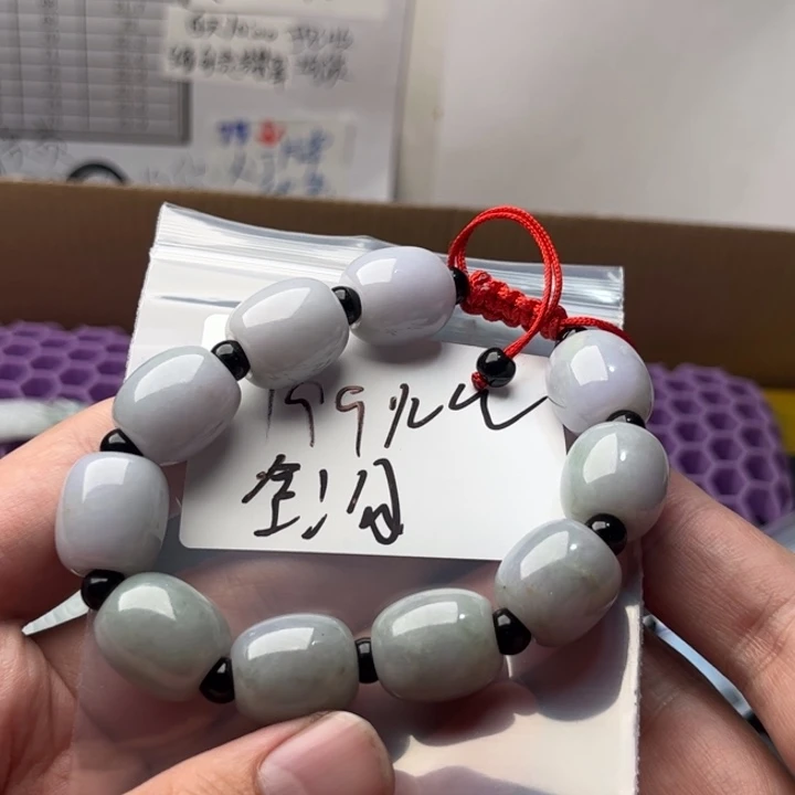 定制翡翠未镶嵌金**庄