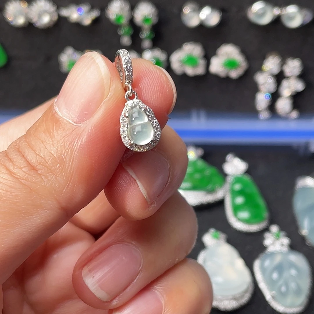 翡翠银S925镶嵌颈饰