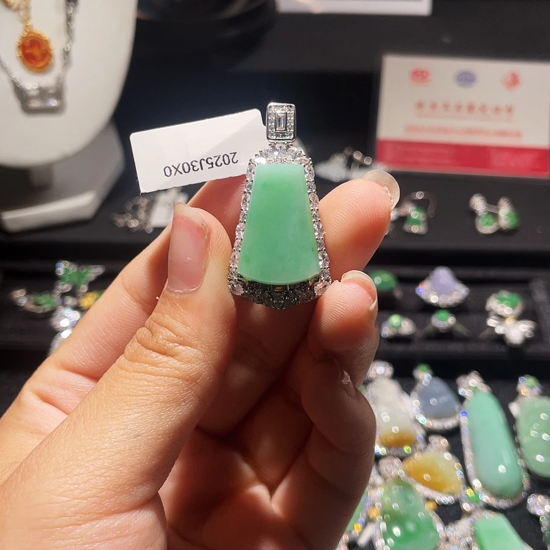 翡翠银S925镶嵌颈饰