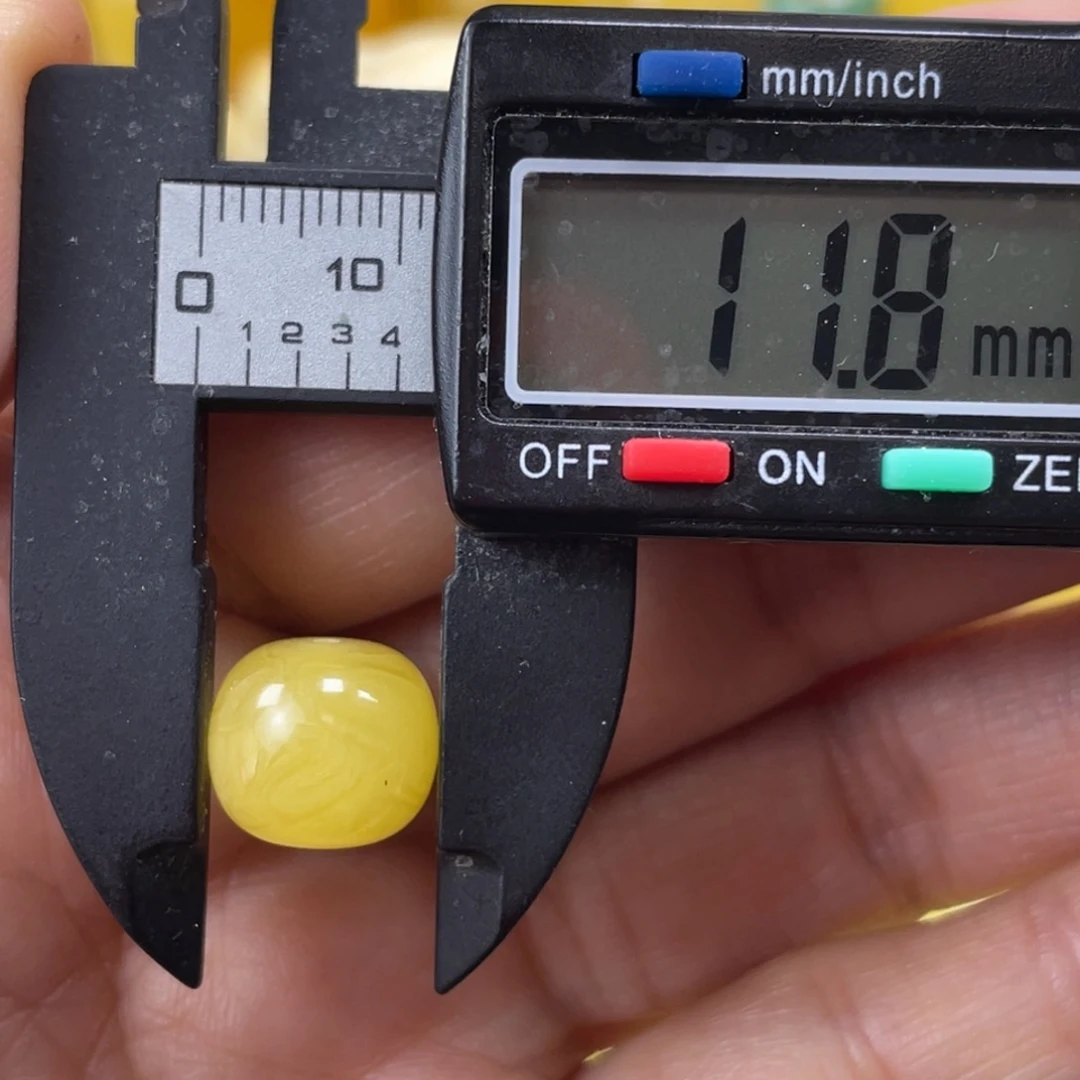 蜜蜡未镶嵌裸石2杂