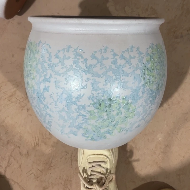 紫砂花盆口径29高度28一只小瑕疵