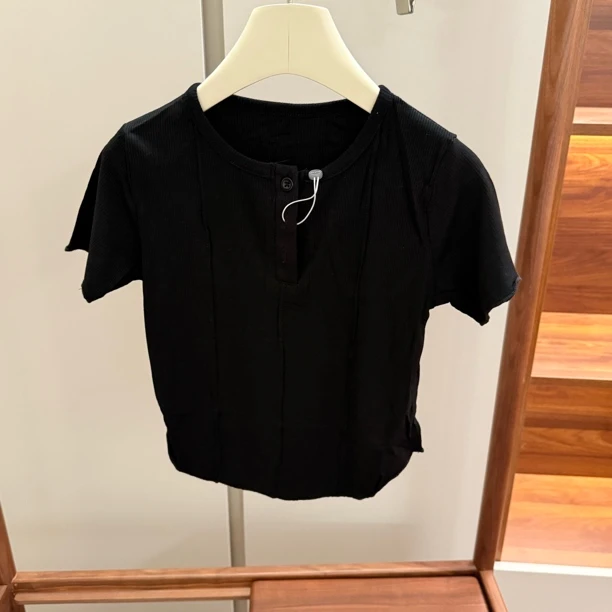 【编号T532】3X3669-01-儿童圆摆车折坑条短袖T恤黑色-MIKO