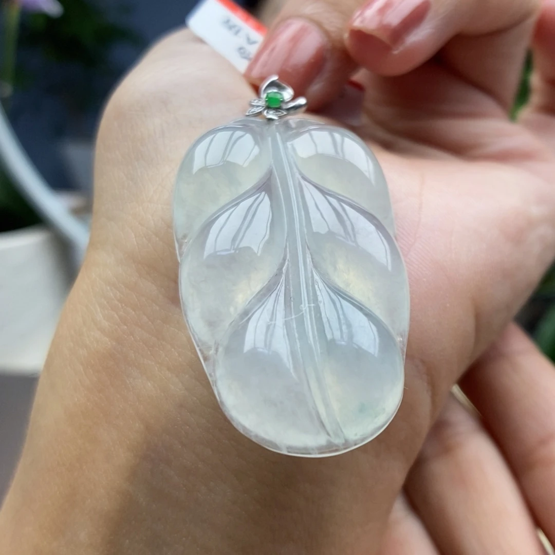 颈饰18K金镶嵌翡翠吊坠13