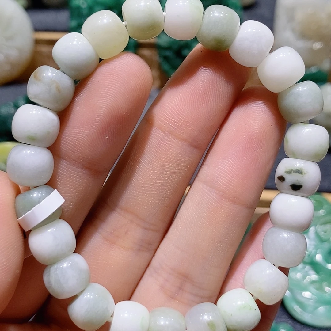 独山玉未镶嵌吊坠