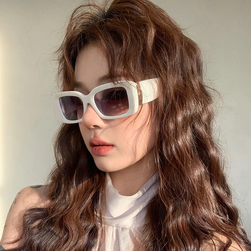 欧美风方形果冻色太阳镜女方圆脸显瘦时尚百搭遮阳墨镜凹造型必备