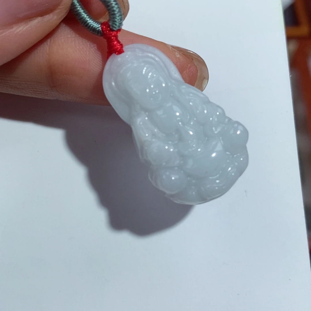 翡翠未镶嵌颈饰观音吊坠