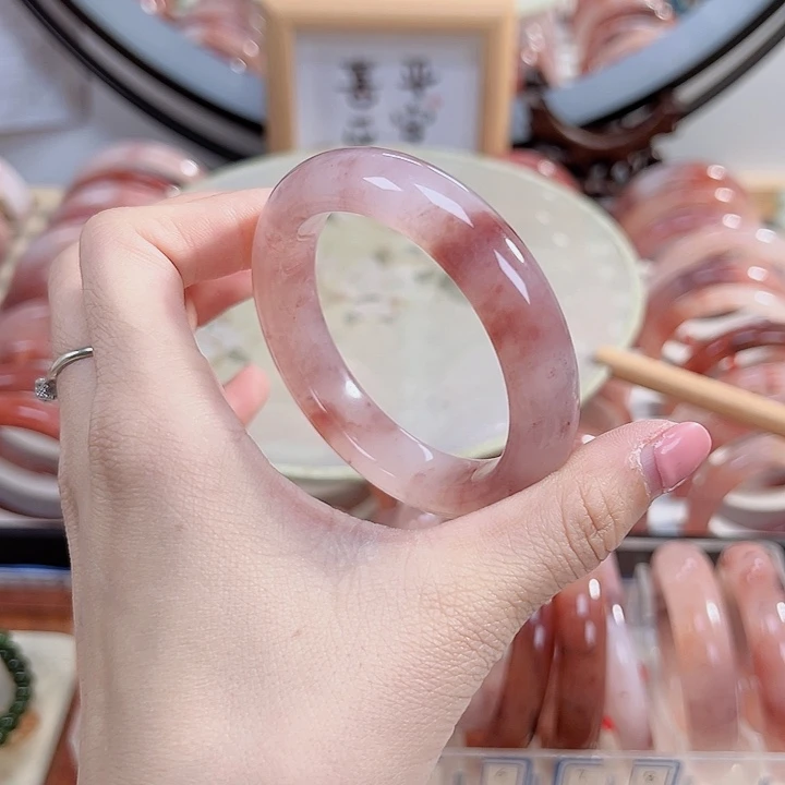 石英质玉手镯未镶嵌芳*