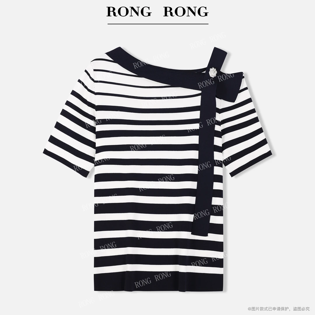 溶溶【赫本日记】RONGRONG一字领斜肩撞色条纹冰丝凉感针织上衣9830