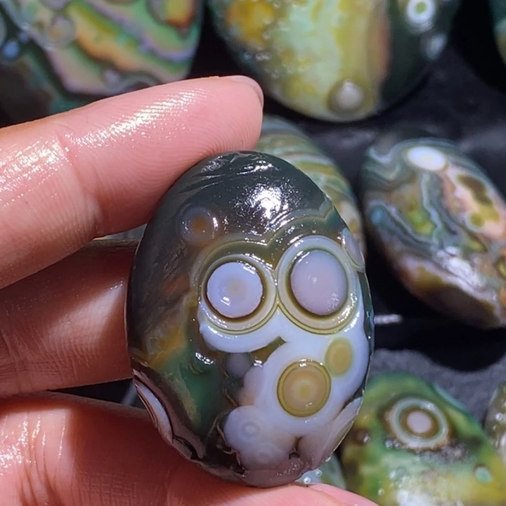 玛瑙/玉髓未镶嵌珠宝奇石59