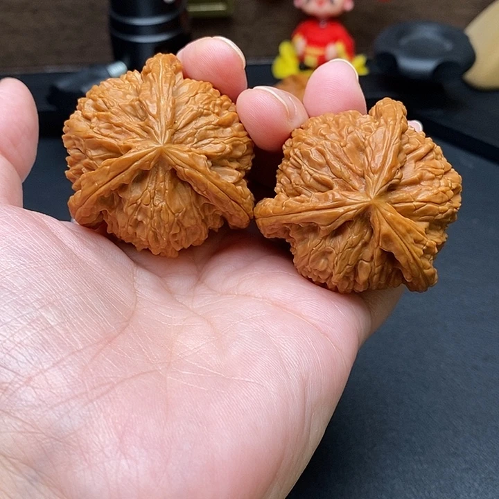 诚***捷把件文玩核桃白奔