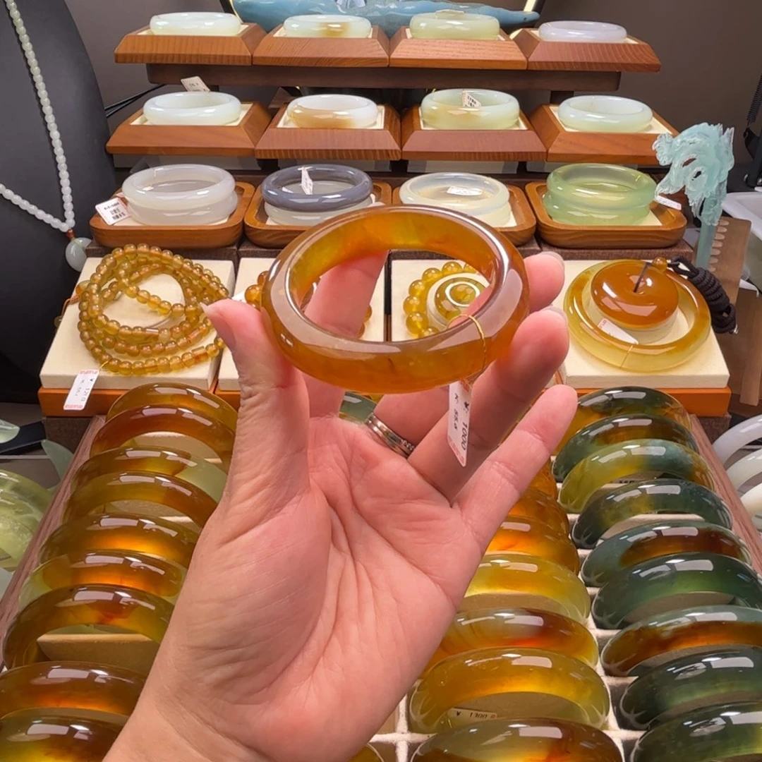蛇纹石玉未镶嵌手镯54
