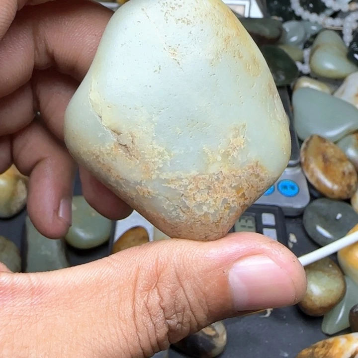 未镶嵌和田玉（糖玉）珠宝奇石24