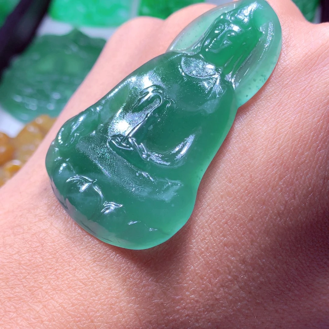 定制翡翠未镶嵌天然翡翠A货毛货挂件