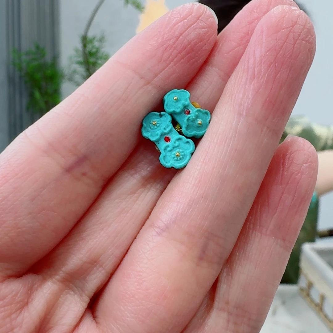 绿松石未镶嵌珠宝奇石