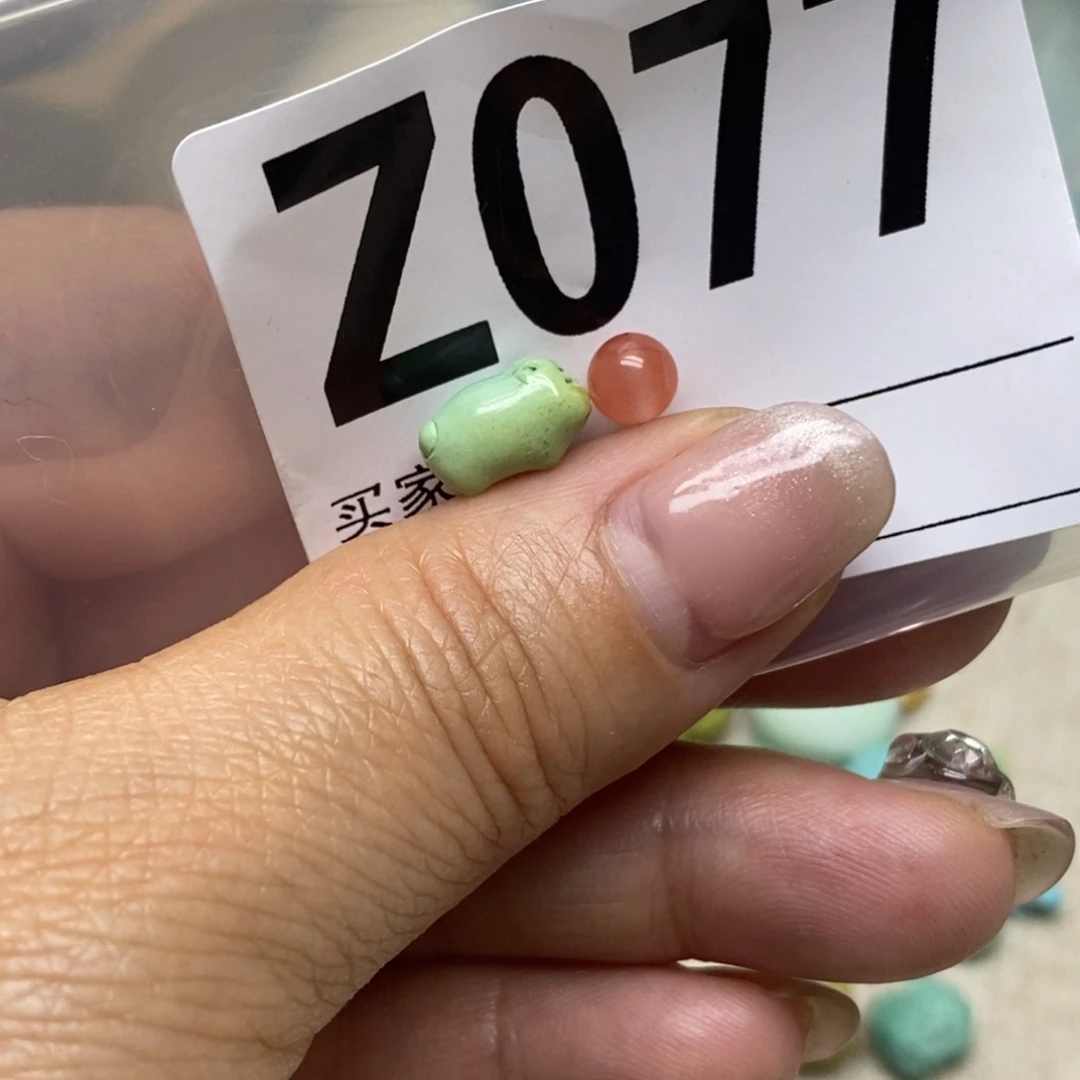 南红玛瑙配饰未镶嵌