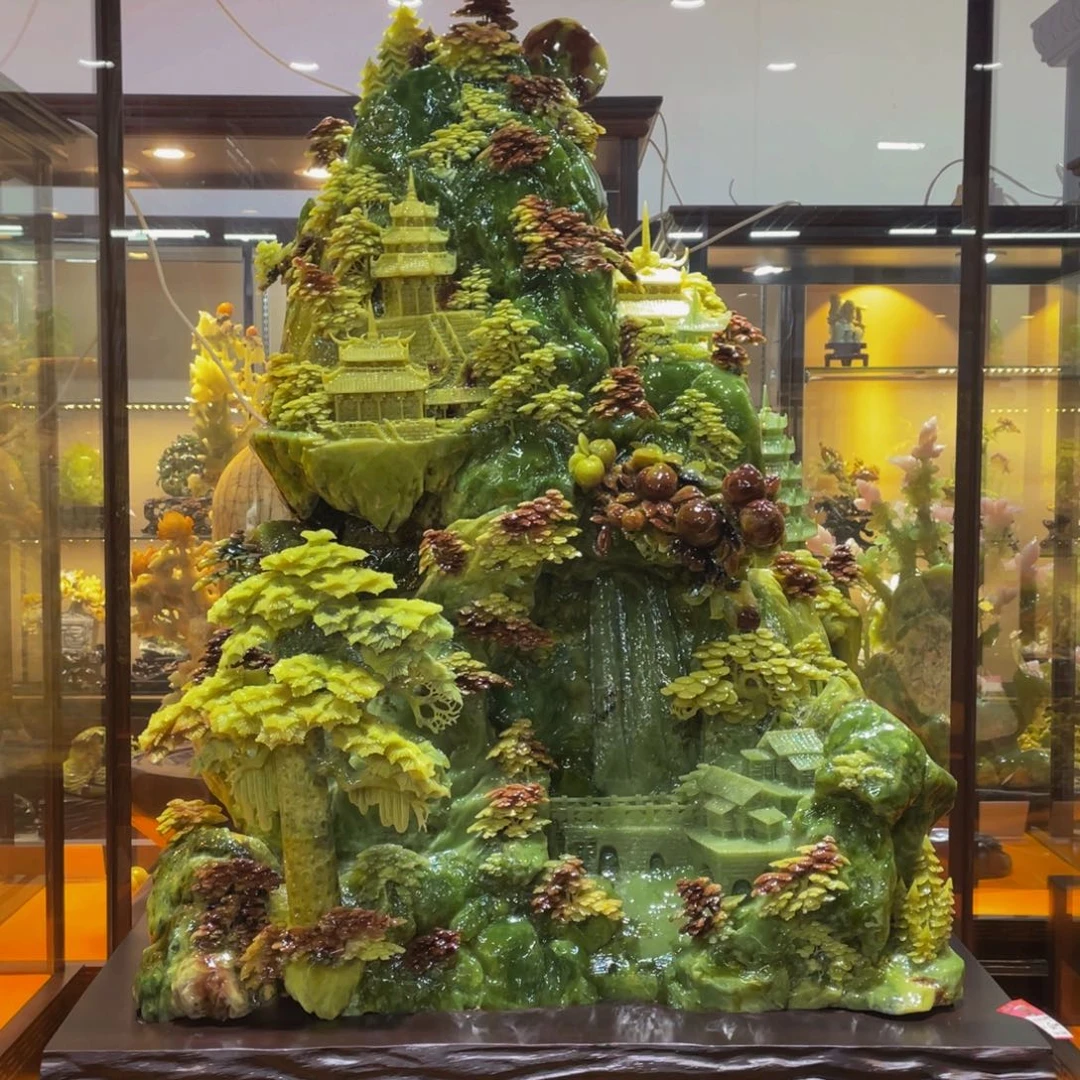 蛇纹石玉未镶嵌摆件