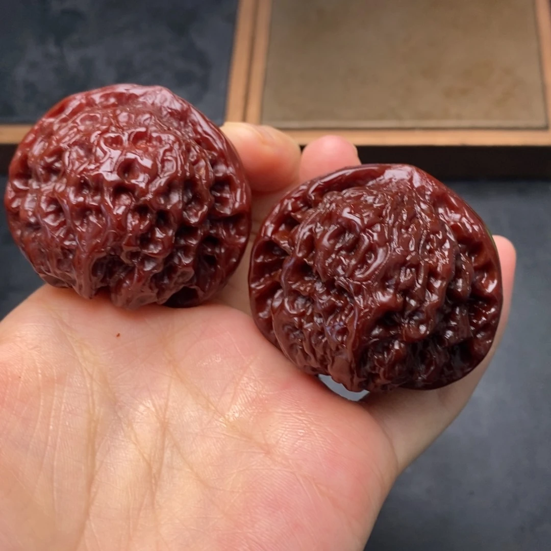 文玩核桃吊坠皇家正圆