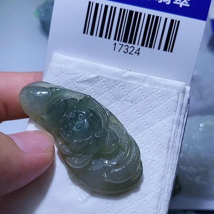 翡翠未镶嵌颈饰天光墟翡翠市场现金代购