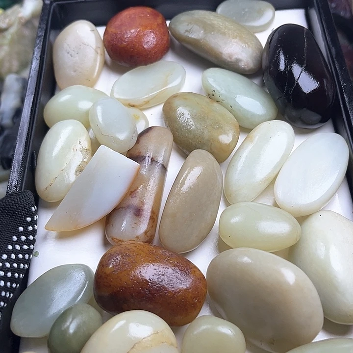 和田玉（糖玉）和田玉边角料9K金镶嵌乘***?