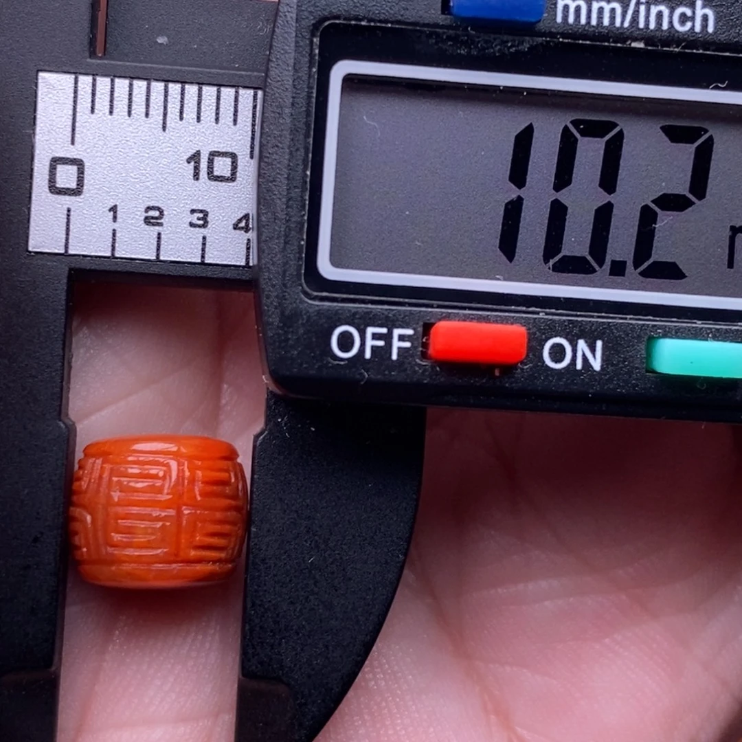 未镶嵌配饰南红玛瑙有瑕疵