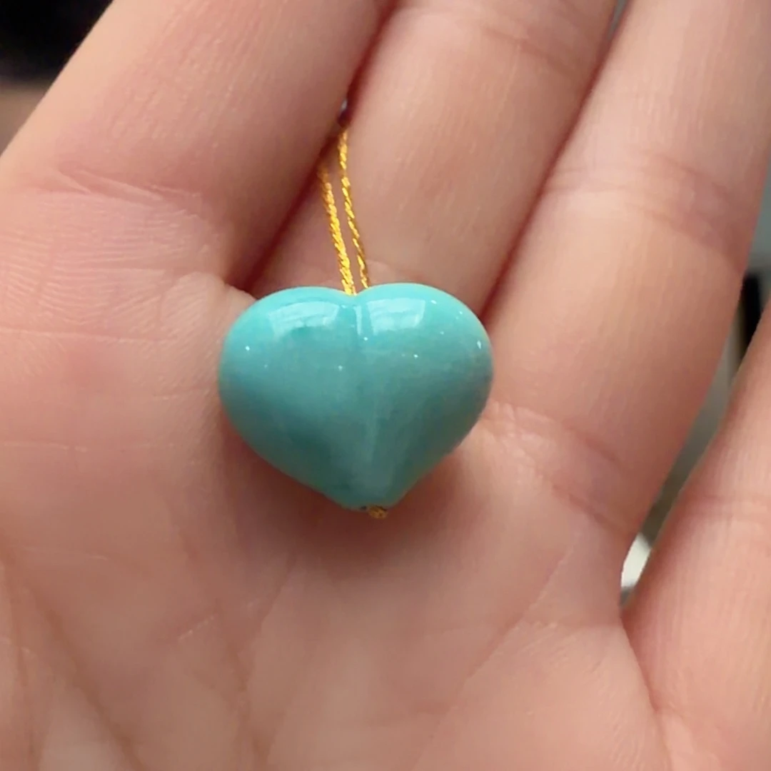 绿松石未镶嵌颈饰