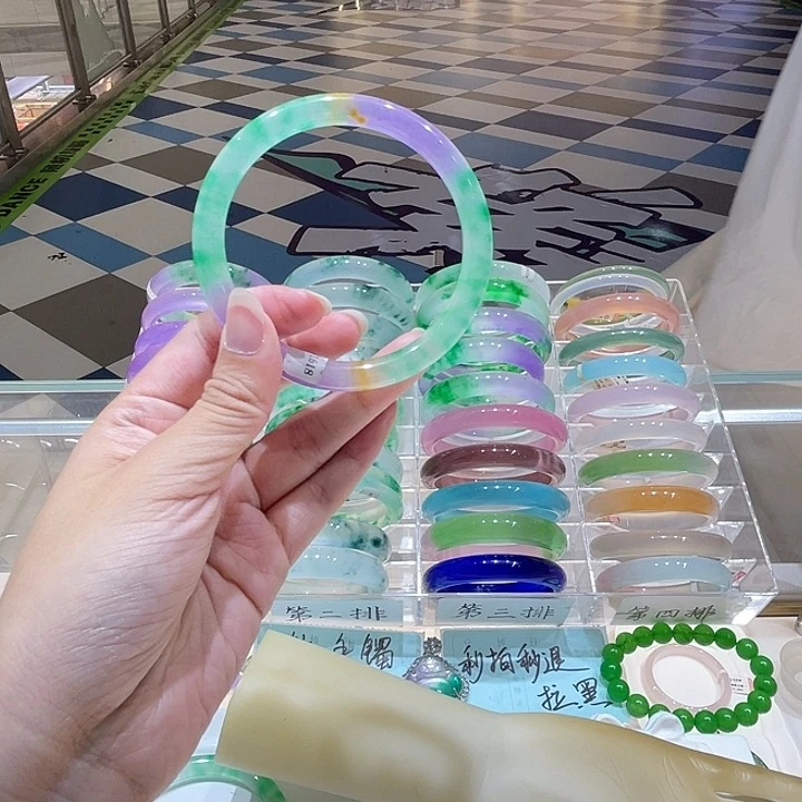 石英质玉手镯未镶嵌宝*乖独龙玉