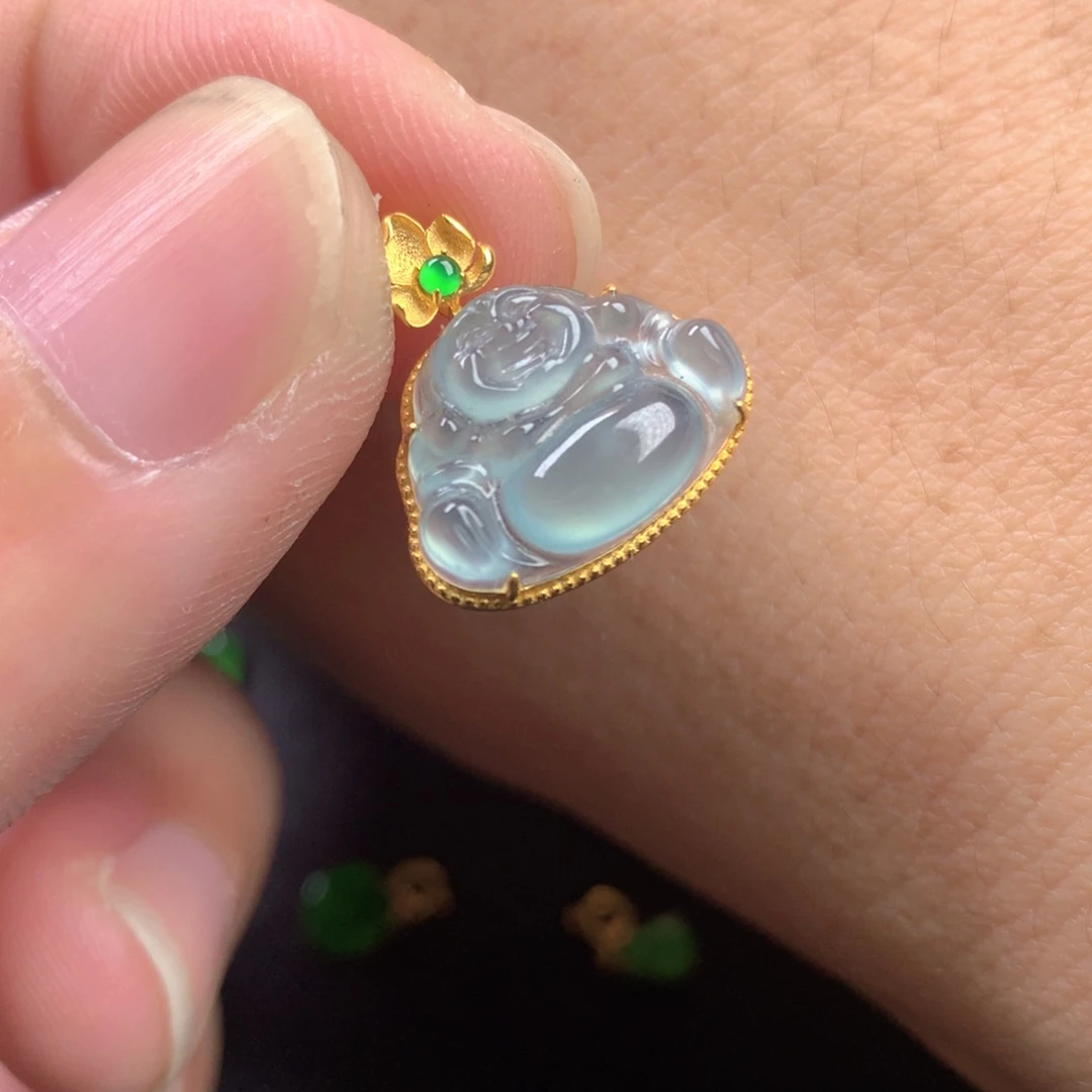 【闪购商品】颈饰18K金镶嵌翡翠翡翠