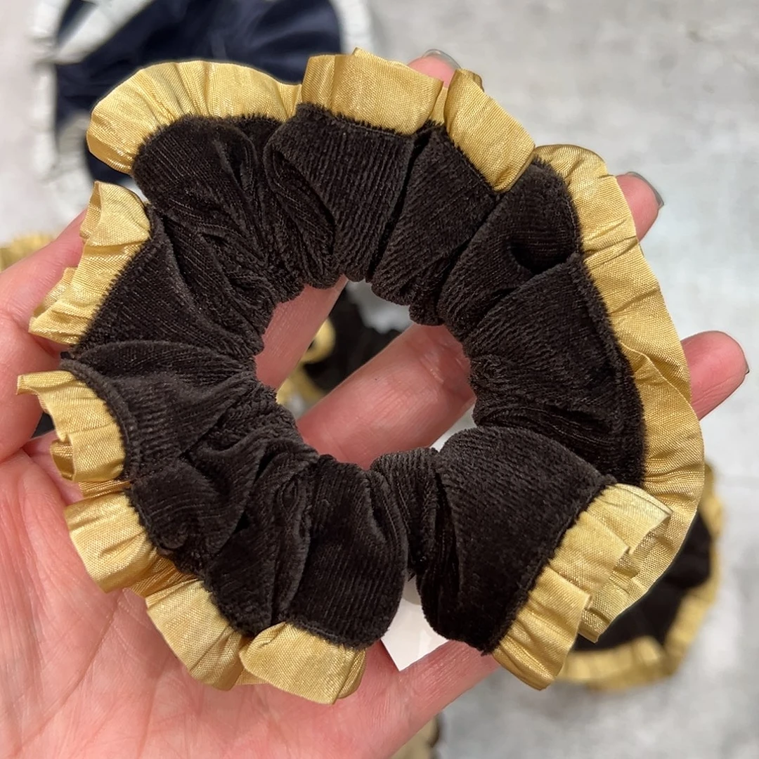 布艺非金属咖色丝绒黄边发圈