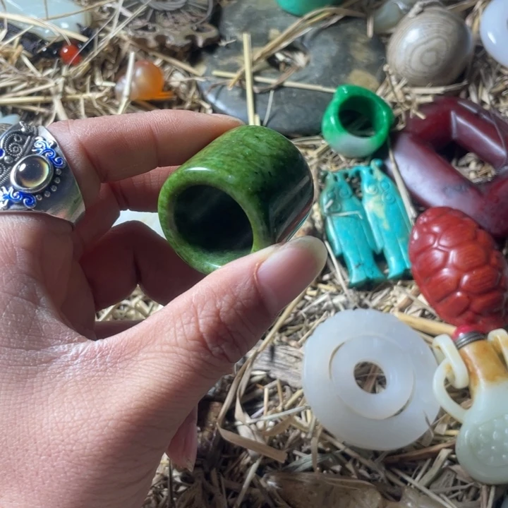 和田玉未镶嵌吊坠(不含链)