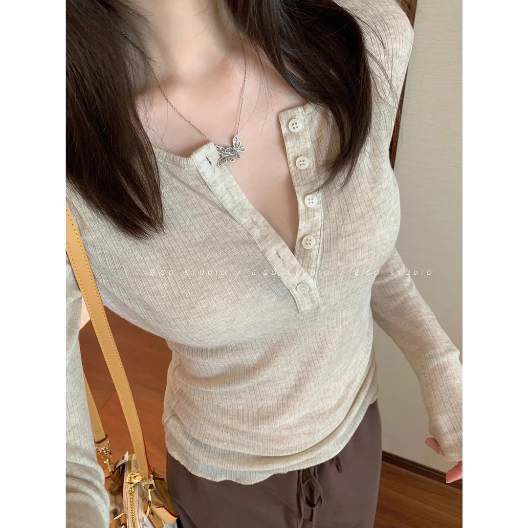 通勤显瘦日常简约半开扣肌理长袖T恤女秋季新款修身显瘦打底上衣