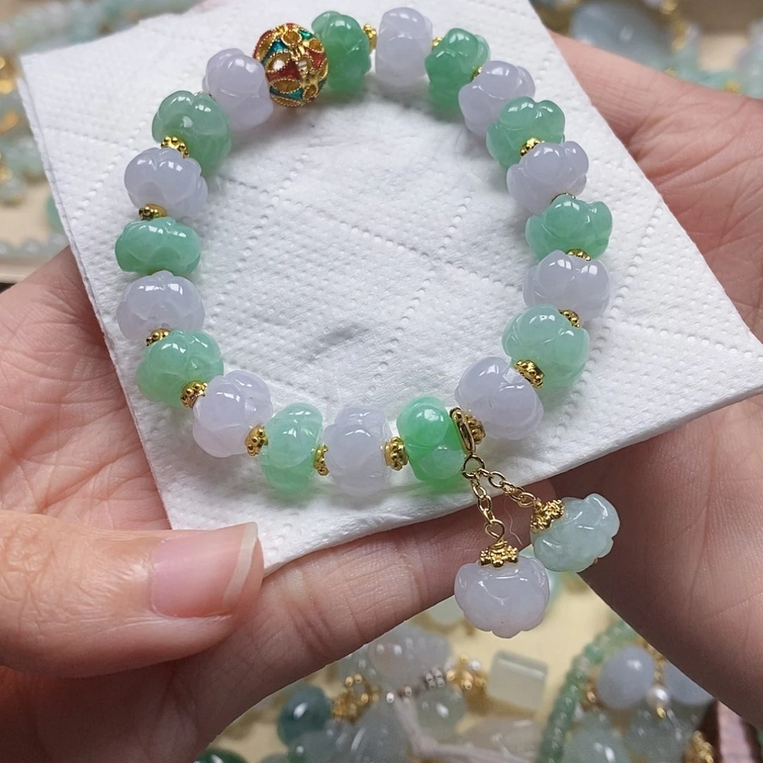 翡翠颈饰未镶嵌解***.闪