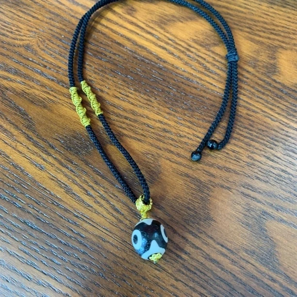 精品黑白玛瑙三眼达洛项链吊坠
