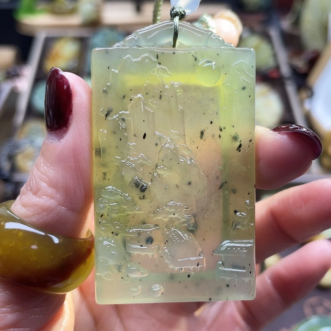 蛇纹石玉颈饰未镶嵌岫玉山水