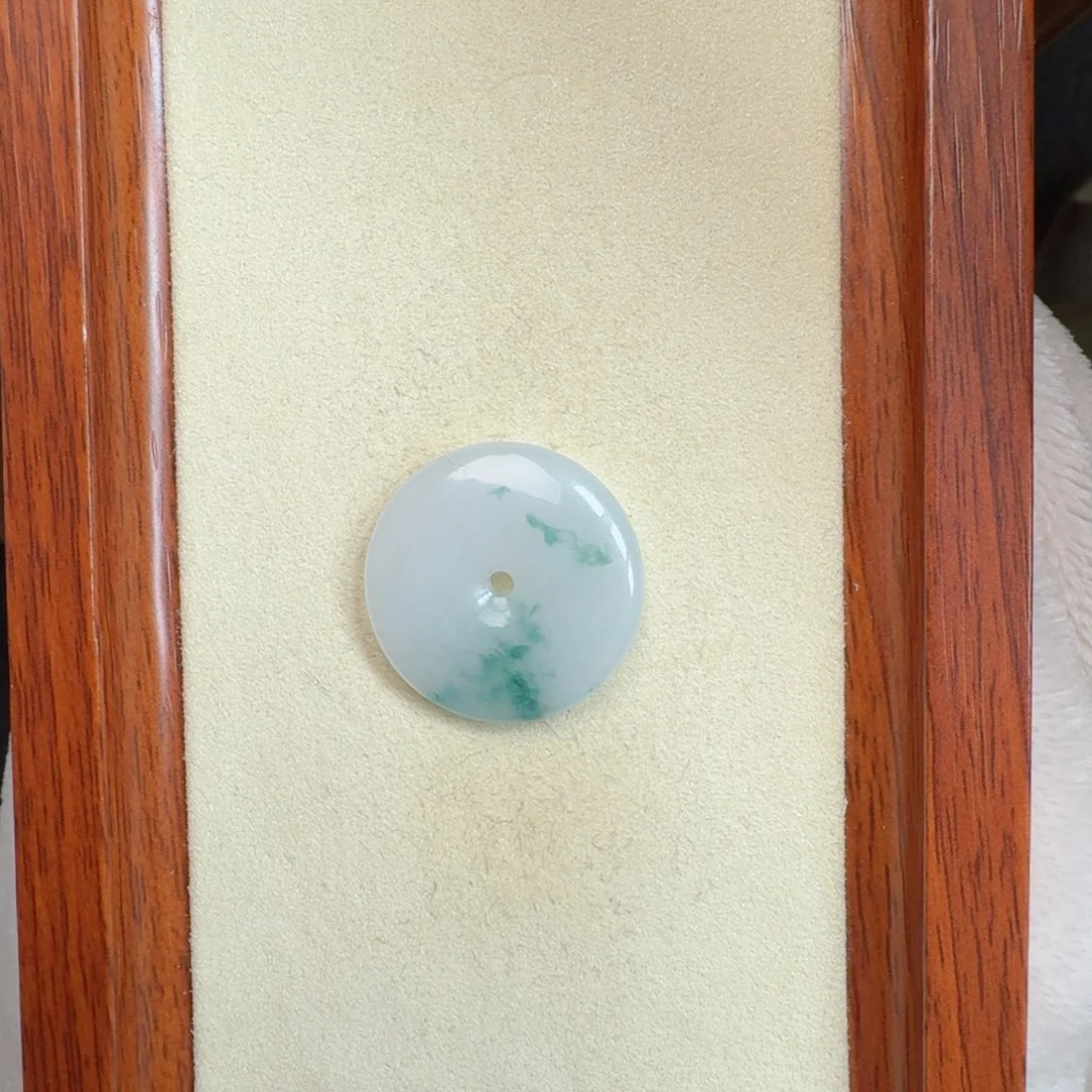 翡翠颈饰未镶嵌孤品