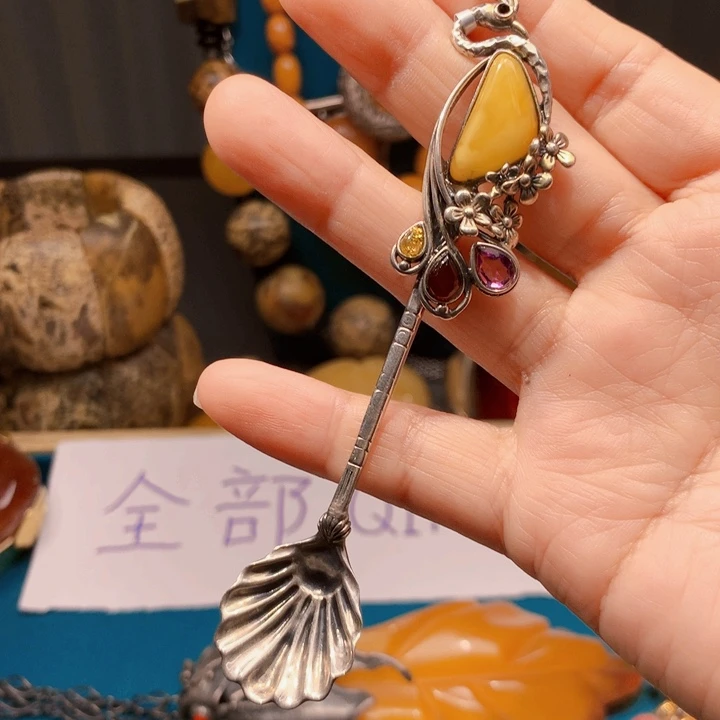 琥珀颈饰未镶嵌波兰设计款琥珀蜜蜡