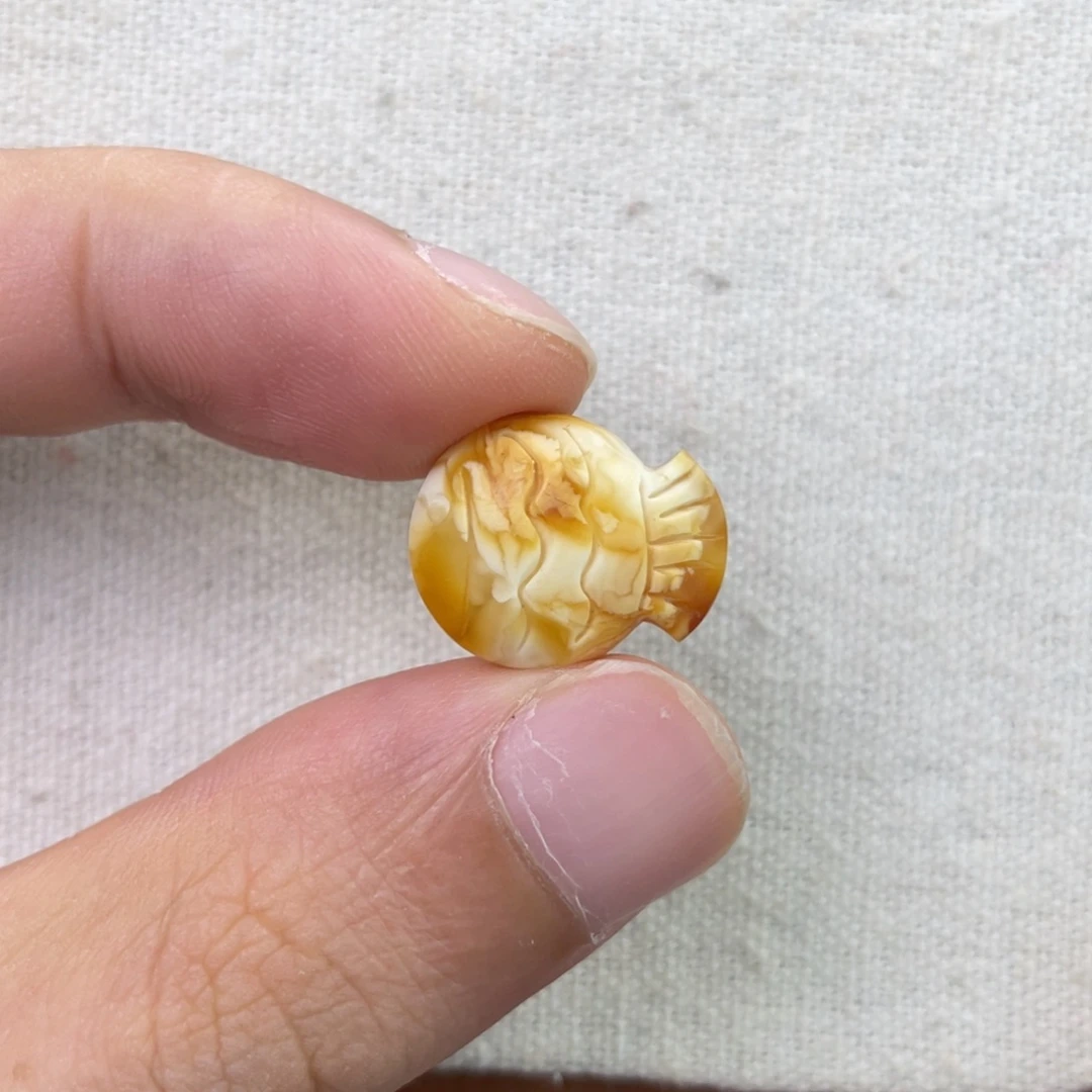 琥珀未镶嵌珠宝奇石鱼