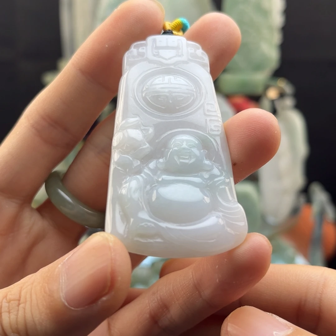 翡翠未镶嵌颈饰佛公