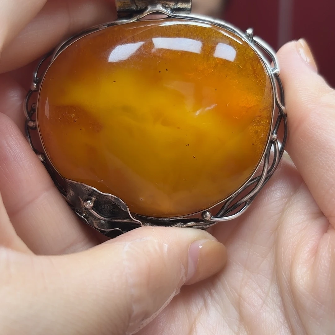 琥珀裸石未镶嵌20吊坠